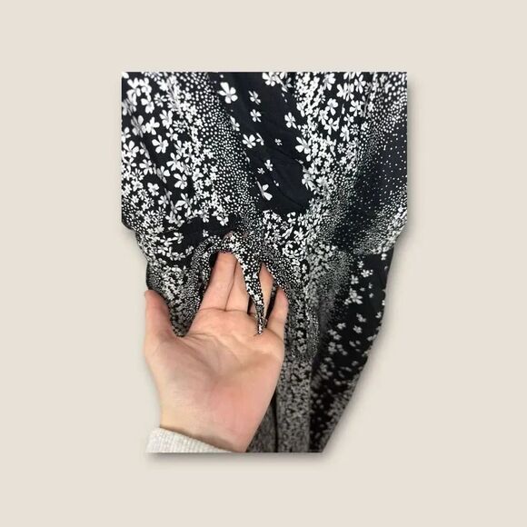 VICI Boutique Floral Black White Full Length Jumpsuit Size Small - Picture 4 of 9